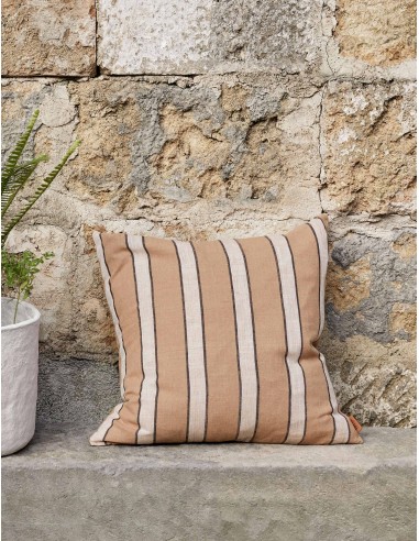 Brown Cotton Pillow by Ferm Living est présent 