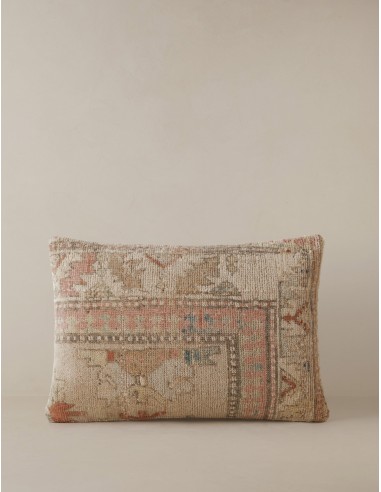 Vintage Lumbar Pillow No. 26, 16" x 24" Faites des économies