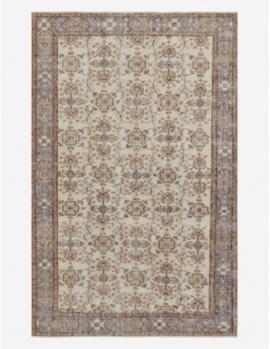 Vintage Turkish Rug No. 146, 6'3" x 10' de l' environnement