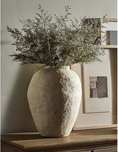 Olivos Paper Mache Decorative Vase by Amber Lewis x Four Hands brillant des détails fins