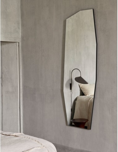 Shard Full Length Mirror by Ferm Living Véritable concentré